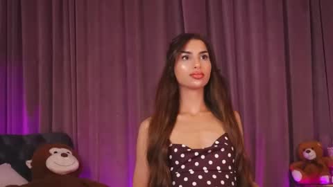zariaavera online show from May 23, 7:29 pm