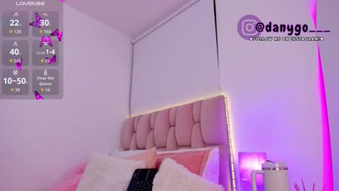 Zariana online show from September 20, 1:39 am