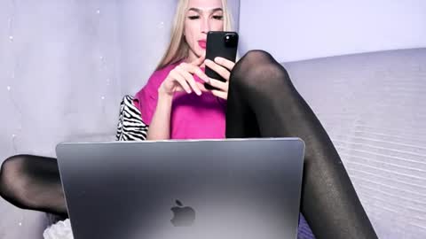 ZARINA online show from January 9, 5:22 pm