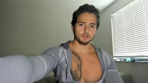 Snapshot of zaylanez chatting on April 1, 4:59 pm Zay lanez online show from April 1, 4:59 pm