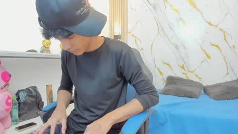 Zayn online show from March 28, 7:13 pm