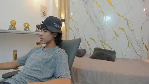 Zayn online show from March 31, 7:47 pm