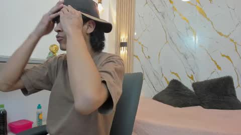 Zayn online show from April 4, 7:22 pm