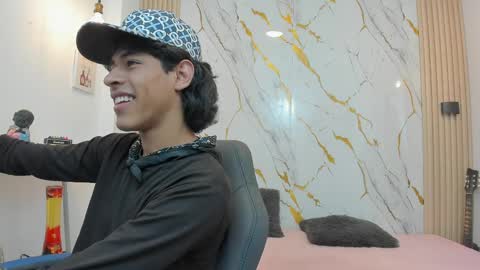 Zayn online show from April 10, 7:18 pm