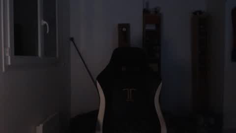 Snapshot of zazou3113 chatting on January 2, 6:34 pm Grizzly Bear online show from January 2, 6:34 pm