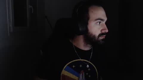 Snapshot of zazou3113 chatting on January 16, 10:02 pm Grizzly Bear online show from January 16, 10:02 pm