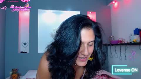 Karolyne online show from February 19, 7:32 pm