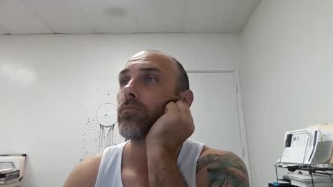 zekester87 online show from May 14, 2:40 am