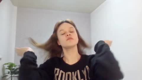 Snapshot of zenaidafairleigh chatting on March 2, 3:30 pm Ammy online show from March 2, 3:30 pm