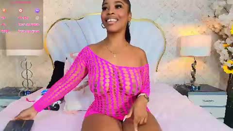Snapshot of zendayarosse chatting on August 4, 10:34 pm zendayarosse online show from August 4, 10:34 pm