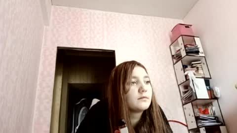 zeniabrossoit online show from March 29, 6:13 am