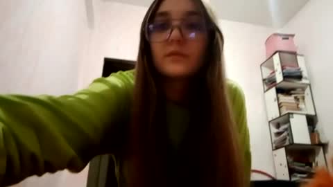 zeniabrossoit online show from April 3, 12:47 pm