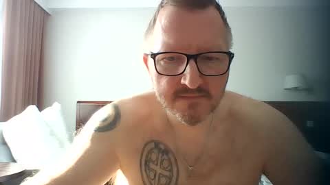 Snapshot of zenlem chatting on May 22, 6:31 am zenlem online show from May 22, 6:31 am
