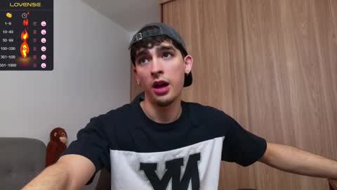 Snapshot of zenn_rush chatting on December 17, 11:17 am Zenn online show from December 17, 11:17 am