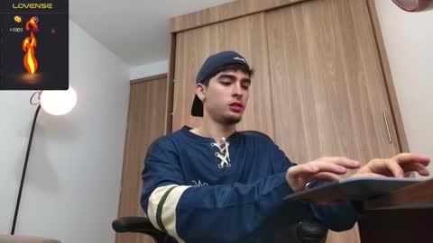 Snapshot of zenn_rush chatting on December 30, 12:09 pm Zenn online show from December 30, 12:09 pm