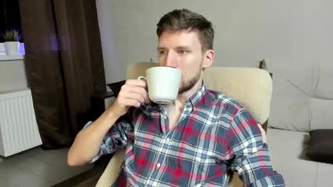 Andrew online show from February 19, 4:55 am