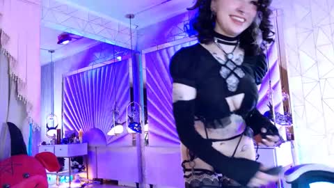    online show from February 19, 4:03 pm