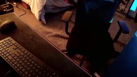 Zerces online show from December 9, 12:45 am