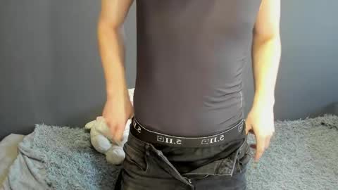 Ethan online show from April 9, 1:38 am