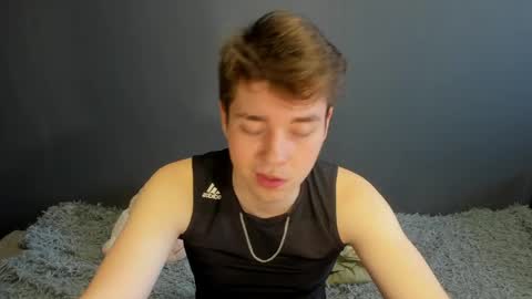 Ethan online show from April 14, 1:55 am