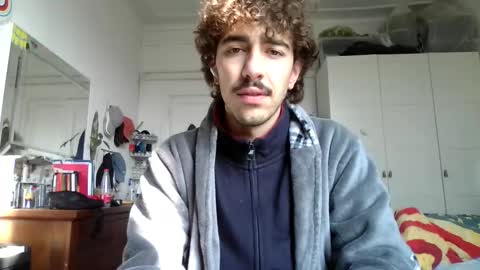 Snapshot of zeta214 chatting on December 14, 11:37 am zeta214 online show from December 14, 11:37 am