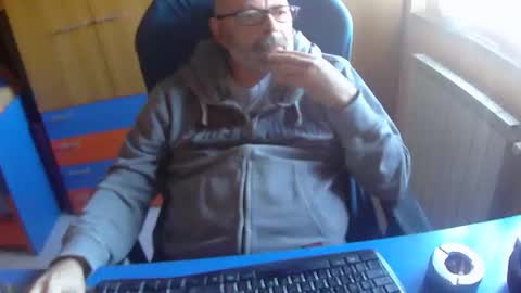 zeus58100 online show from October 28, 10:41 am