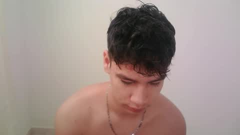 zeus_183 online show from December 3, 12:36 pm