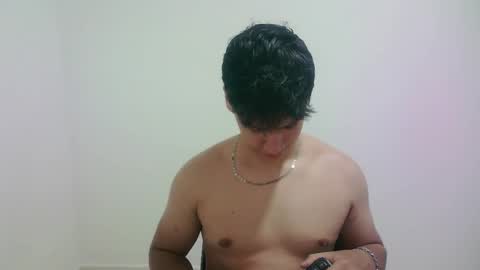 zeus_183 online show from February 21, 7:09 am