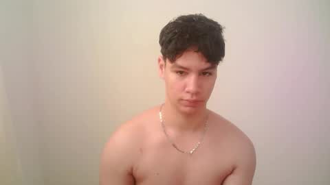 zeus_183 online show from April 13, 3:17 pm