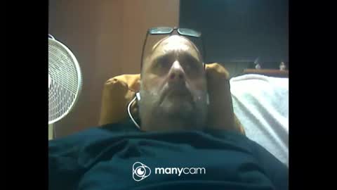 Snapshot of zeusdioss chatting on May 2, 3:44 am zeusdioss online show from May 2, 3:44 am