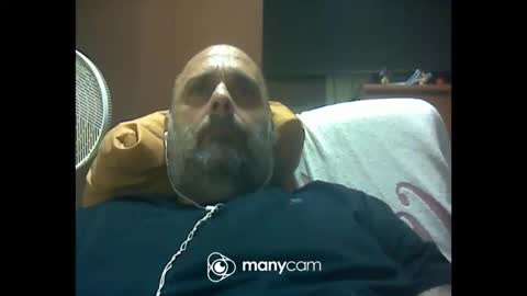 Snapshot of zeusdioss chatting on May 15, 2:18 am zeusdioss online show from May 15, 2:18 am
