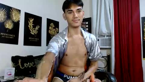 zavier skinny asian online show from December 4, 10:07 pm