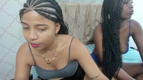 zeynep_20_ online show from December 14, 10:20 am