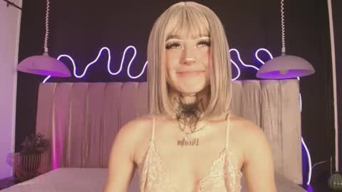 zhally_dee online show from March 16, 7:40 pm