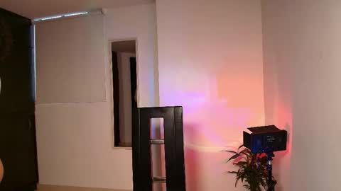 Snapshot of zhara_11 chatting on May 9, 11:04 am Zhara online show from May 9, 11:04 am