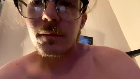 Snapshot of zic1998 chatting on November 18, 5:12 am zic1998 online show from November 18, 5:12 am