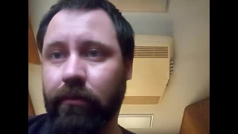 Snapshot of zigggyzaggs chatting on December 4, 8:29 pm Ziggy online show from December 4, 8:29 pm