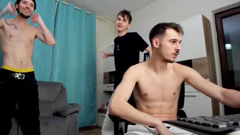 zincky online show from March 23, 6:56 pm