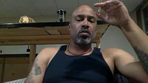 Snapshot of zionlion22 chatting on May 5, 3:25 am zionlion22 online show from May 5, 3:25 am