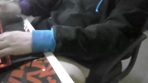 Snapshot of zkraston11 chatting on December 19, 12:45 am zkraston11 online show from December 19, 12:45 am