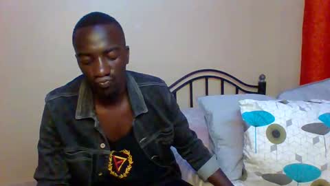 Snapshot of zlatann2012 chatting on February 1, 5:05 pm Zlatann2012 online show from February 1, 5:05 pm