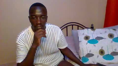 Snapshot of zlatann2012 chatting on February 2, 3:49 pm Zlatann2012 online show from February 2, 3:49 pm