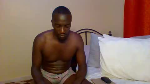 Snapshot of zlatann2012 chatting on February 17, 4:26 pm Zlatann2012 online show from February 17, 4:26 pm