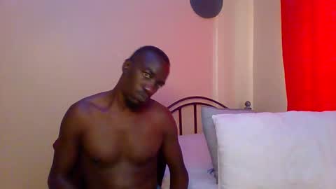 Snapshot of zlatann2012 chatting on February 19, 12:11 pm Zlatann2012 online show from February 19, 12:11 pm