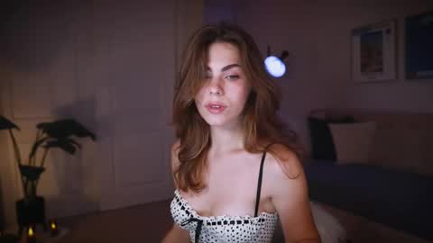 Snapshot of zlicious chatting on November 15, 10:48 pm Zara Join next live at 5PM EST online show from November 15, 10:48 pm