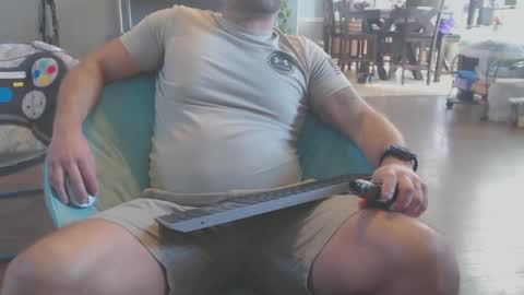 Snapshot of zmr250rich chatting on October 7, 7:33 pm here4fun online show from October 7, 7:33 pm