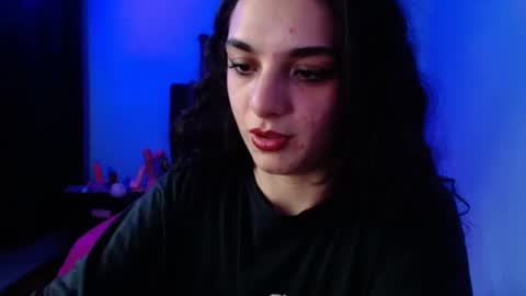 zoe_0111 online show from January 31, 8:43 pm