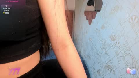 ZOE TAYLOR online show from March 18, 11:57 am