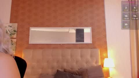 Snapshot of zoe_alanaa chatting on September 10, 12:05 pm ZOEE online show from September 10, 12:05 pm