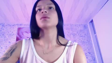 Snapshot of zoe_babygiirl chatting on February 1, 1:09 pm Salome online show from February 1, 1:09 pm